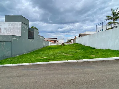 Lote/Terreno à venda, 450m² no Spina Ville II, Juiz de Fora