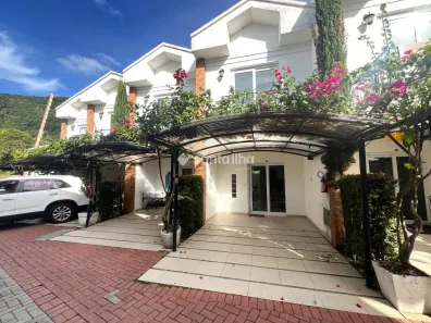 Casa de Condomínio com 2 Quartos à venda, 73m² no Armação do Pântano do Sul, Florianópolis
