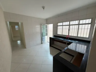 Casa com 3 Quartos para venda ou aluguel, 125m² no Alto Ipiranga, Mogi das Cruzes