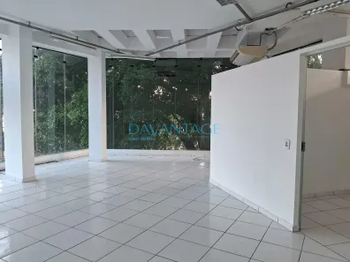 Sala Comercial para alugar, 140m² no Moinho Velho, São Paulo