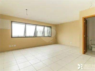 Sala Comercial à venda, 32m² no Praia de Belas, Porto Alegre