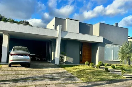Casa com 3 Quartos à venda, 200m² no Vila Nova, Porto Alegre