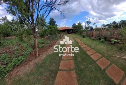 Fazenda/Sítio com 3 Quartos à venda, 2000m² no Presidente Roosevelt, Uberlândia