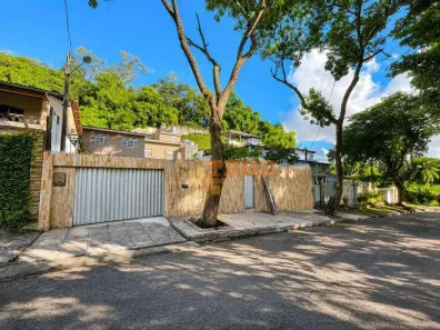 Casa com 4 Quartos à venda, 280m² no Macaxeira, Recife