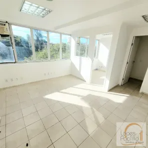 Sala Comercial para alugar, 61m² no Centro, Atibaia