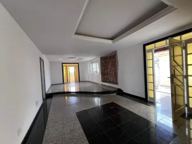 Casa com 8 Quartos à venda, 450m² no Cachoeirinha, Belo Horizonte