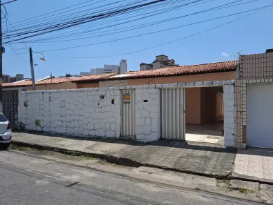 Casa com 4 Quartos à venda, 200m² no São Gerardo, Fortaleza