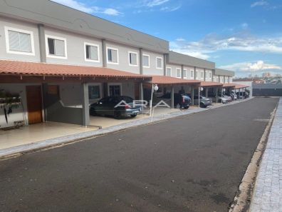 Casa com 3 Quartos à venda, 140m² no Conjunto Habitacional Santiago II, Londrina