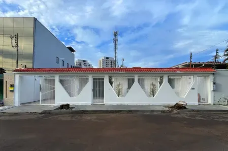 Casa com 5 Quartos à venda, 450m² no Dom Pedro I, Manaus