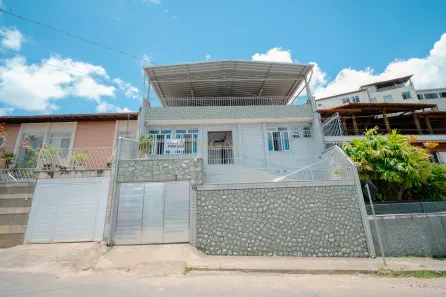 Casa com 4 Quartos à venda, 420m² no São Bernardo, Juiz de Fora