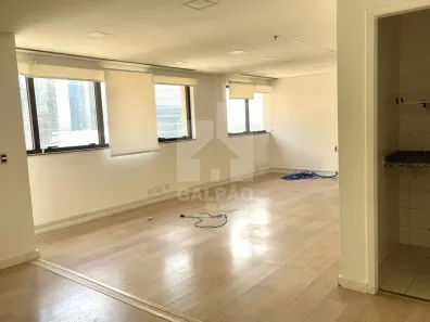 Sala Comercial para venda ou aluguel, 40m² no Vila Olímpia, São Paulo