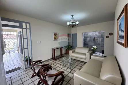 Casa com 4 Quartos à venda, 170m² no Cirurgia, Aracaju