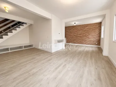 Casa com 3 Quartos para alugar, 170m² no Nonoai, Porto Alegre