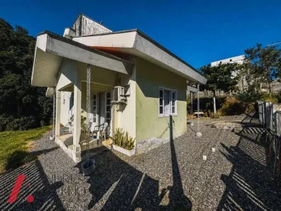 Casa com 3 Quartos à venda, 124m² no Souza Cruz, Brusque