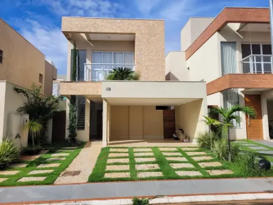 Casa de Condomínio com 3 Quartos à venda, 200m² no Granja Marileusa, Uberlândia