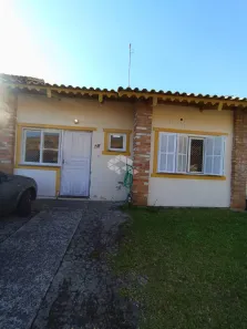 Casa com 2 Quartos à venda, 75m² no Olaria, Canoas