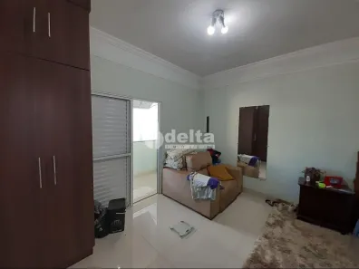 Casa com 4 Quartos à venda, 333m² no Segismundo Pereira, Uberlândia