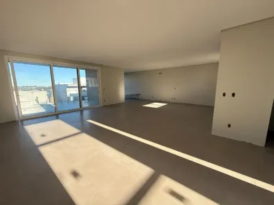Casa com 3 Quartos à venda, 560m² no Interlagos, Caxias do Sul