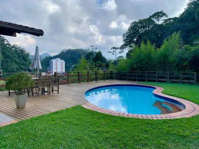Casa de Condomínio com 3 Quartos à venda, 118m² no Duchas, Petrópolis