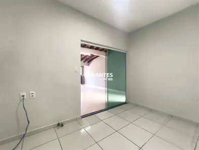 Casa com 3 Quartos à venda, 146m² no Presidente Roosevelt, Uberlândia