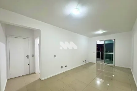 Apartamento com 2 Quartos para alugar, 80m² no Centro, Curitiba