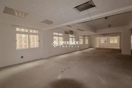 Sala Comercial para alugar, 300m² no Centro Histórico, Porto Alegre