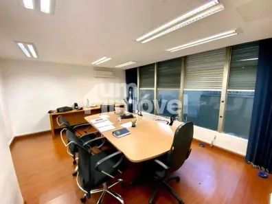 Sobrado com 3 Quartos para alugar, 254m² no Vila Moinho Velho, São Paulo