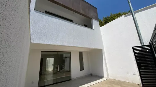 Casa com 3 Quartos à venda, 110m² no Copacabana, Belo Horizonte