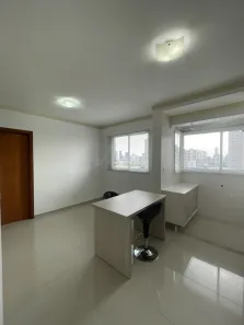 Apartamento com 1 Quarto para alugar, 38m² no Zona 07, Maringá
