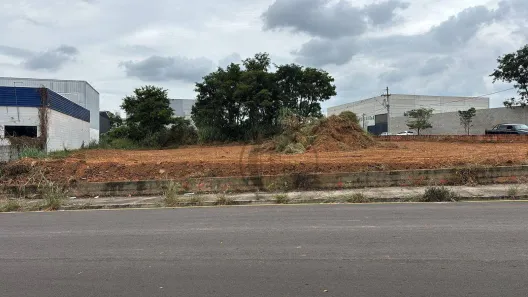Lote/Terreno à venda, 1550m² no Zona Industrial, Sorocaba