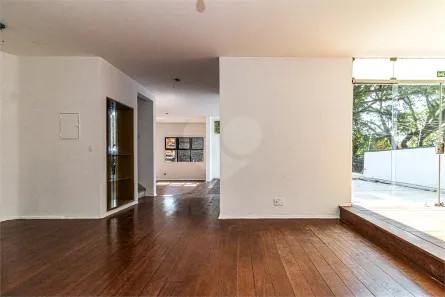 Sobrado com 4 Quartos à venda, 306m² no Sumaré, São Paulo
