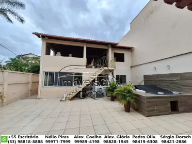 Casa com 3 Quartos à venda, 360m² no Ilha dos Araújos, Governador Valadares