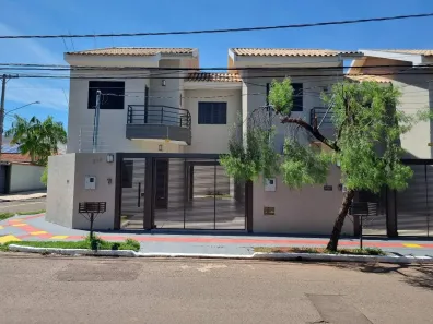 Sobrado com 3 Quartos para alugar, 120m² no Cidade Jardim, Campo Grande