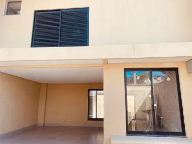 Sobrado com 3 Quartos à venda, 150m² no Parque Amazônia, Goiânia