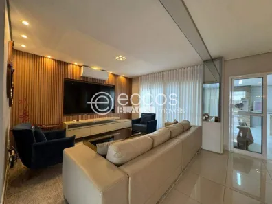 Casa de Condomínio com 4 Quartos para alugar, 257m² no Granja Marileusa, Uberlândia
