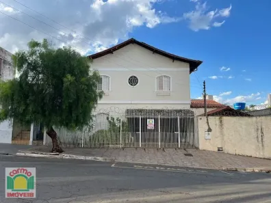 com 4 Quartos à venda, 222m² no Centro, Anápolis