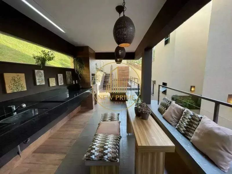 Casa com 4 quartos — Buritis, Belo Horizonte