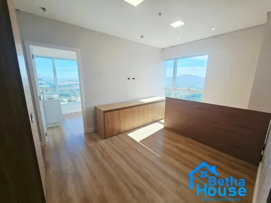 Imóvel Comercial para alugar, 69m² no Green Valley Alphaville, Barueri