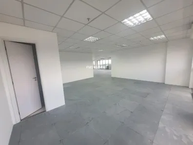Sala Comercial para alugar, 269m² no Dezoito do Forte Empresarial/Alphaville., Barueri
