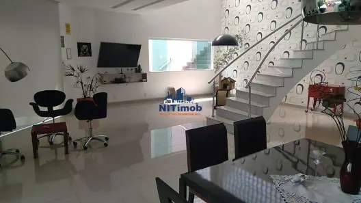 Casa com 4 Quartos à venda, 540m² no Charitas, Niterói