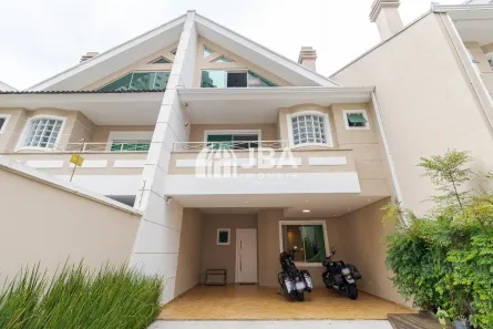 Sobrado com 4 Quartos à venda, 294m² no Cristo Rei, Curitiba