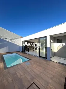 Casa com 3 Quartos à venda, 180m² no Jardim Inconfidência, Uberlândia