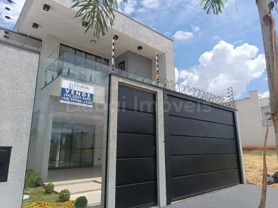 Sobrado com 3 Quartos à venda, 211m² no Bom Jardim, Maringá