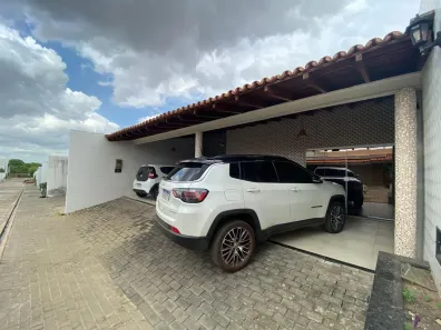 Casa com 3 Quartos à venda, 200m² no Saci, Teresina