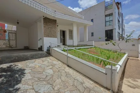 Casa com 4 Quartos à venda, 200m² no Colégio Batista, Belo Horizonte