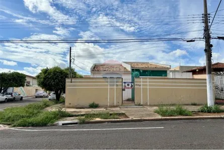 Casa com 1 Quarto à venda, 241m² no Santa Cruz, Rondonópolis