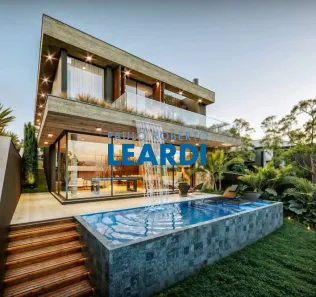 Casa de Condomínio com 5 Quartos à venda, 280m² no Alphaville, Santana de Parnaíba