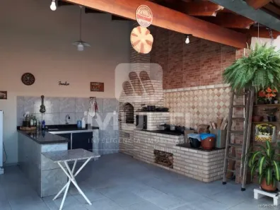 Casa com 4 Quartos à venda, 210m² no Guarani, Uberlândia
