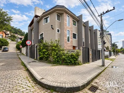 Sobrado com 2 Quartos à venda, 135m² no Vila Nova, Blumenau