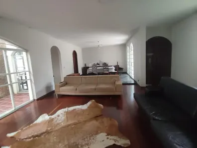 Casa com 5 Quartos à venda, 312m² no Sion, Belo Horizonte